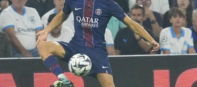 0-1！14.7亿国家(jiā)德比：卫冕冠军联赛+欧冠全勝(shèng)惨遭(zāo)终结 让出榜首(shǒu)