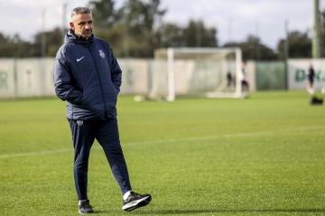 （外(wài)代二线）足(zú)球——欧冠(guān)联赛：葡萄(táo)牙体育(yù)赛前备战