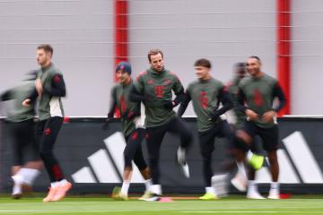 （外代二线）足球——欧冠联赛：拜仁(rén)慕尼黑赛前备战