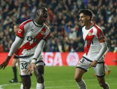 1-1，30岁巴萨旧将发威：助西甲第11战平西甲6冠王