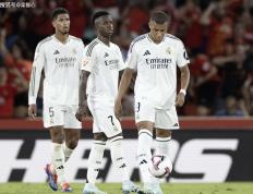 欧冠射手榜：姆巴佩9球(qiú)领跑！哈兰德、奧(ào)斯梅恩6球(qiú)紧随其后！