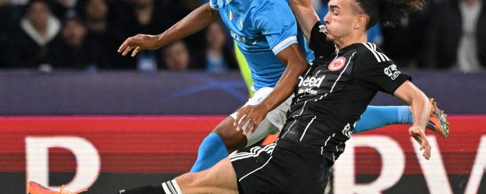 （体育）足球——欧冠：那不勒斯平(píng)法兰尅(kè)福