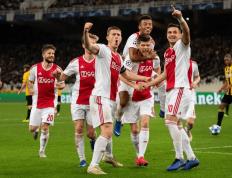 欧冠(guān)：卡拉巴赫(hè) VS 阿贾克斯