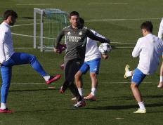 欧冠皇馬(mǎ)险胜奥林匹亚科斯，球迷不服气质问，得知原因後(hòu)沉默不语