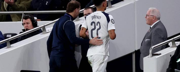 阿森(sēn)纳球迷(mí)与桑德兰球迷(mí)冲突，安(ān)保人员反应过度引发热议