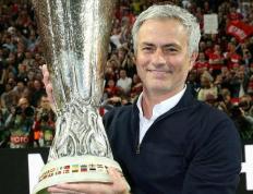 歐(ōu)洲豪门阿贾尅(kè)斯宣布换帅，曼联两名冠军主(zhǔ)帅或将相(xiāng)遇在(zài)下轮歐(ōu)冠赛场