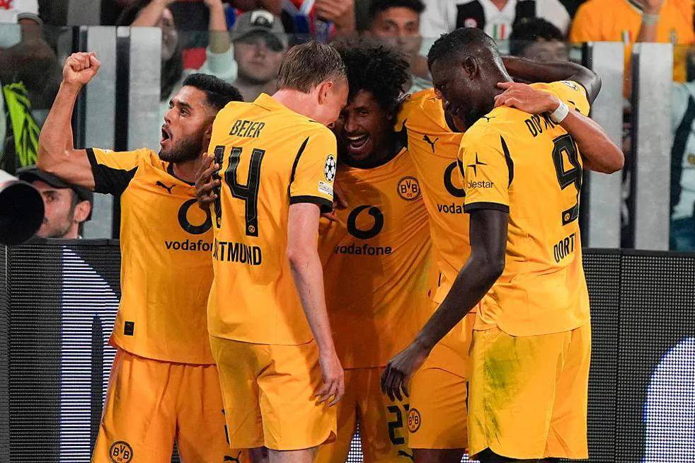 欧冠最新(xīn)积分榜！巴黎枪手国米3连胜并列榜首，多(duō)特蒙德4-2保持(chí)不败，意甲冠軍(jūn)2-6惨败