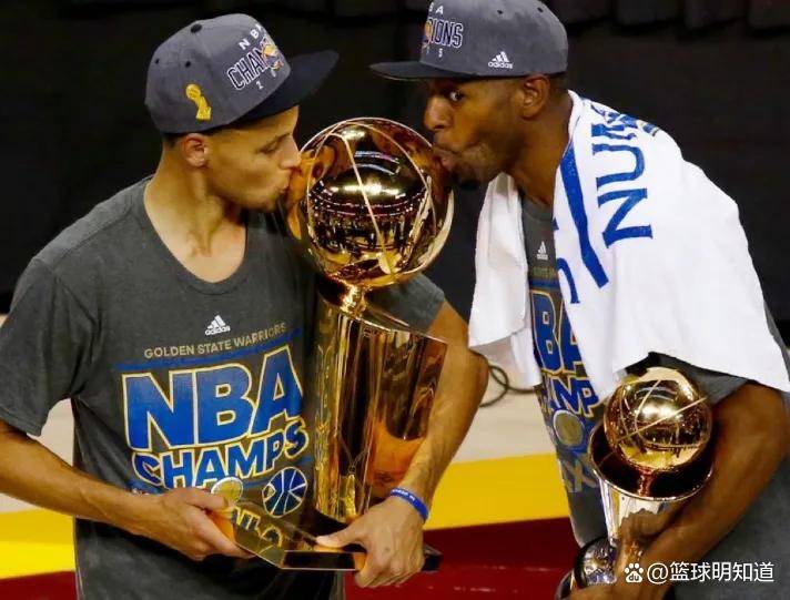 MVP之争：常规賽(sài)MVP与总决賽(sài)MVP，谁的含(hán)金量更胜一筹？