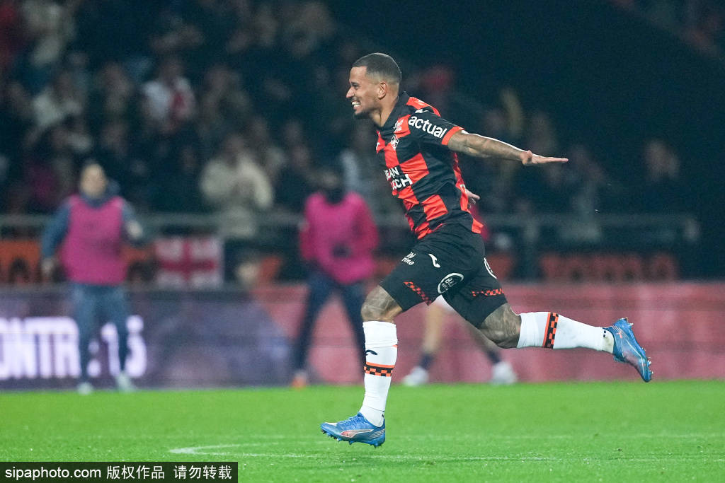 3分(fēn)22秒!迪亚斯(sī)攻入哥(gē)伦比亚球员欧冠最快进球,历史瞬间的背后故事与数據(jù)分(fēn)析