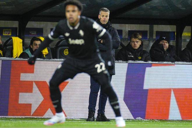 尤(yóu)文图斯欧冠首勝(shèng),戴维补时絕(jué)杀,奥彭达首球,伊尔迪兹策动三球