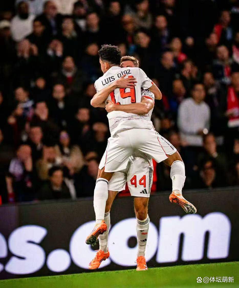 欧冠(guān)巅峰对决:拜仁2-1逆转巴黎,迪亚斯双响铸就经典,欧冠(guān)格局再迎变数