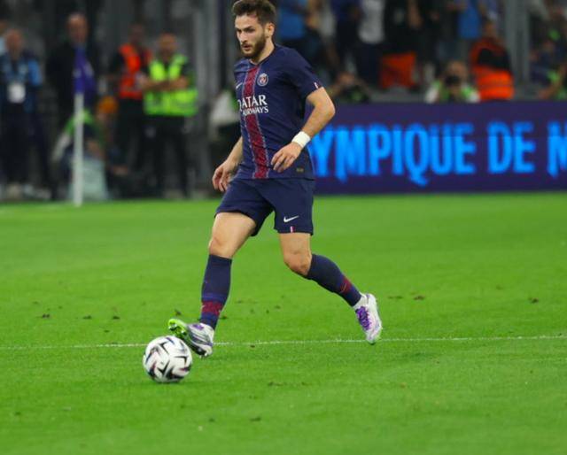 0-1!14.7亿国家(jiā)德比:卫冕冠军联赛+欧冠全勝(shèng)惨遭(zāo)终结 让出榜首(shǒu)