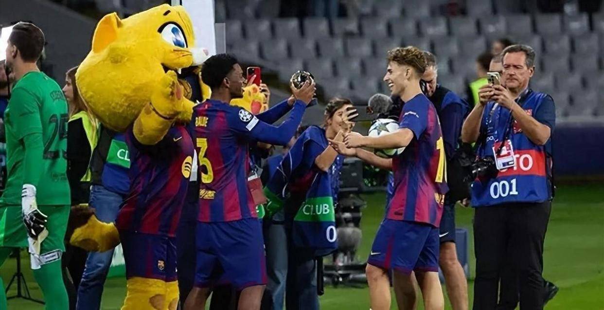 巴萨国家(jiā)德比(bǐ)前玩火(huǒ)!欧冠6比(bǐ)1隐忧现