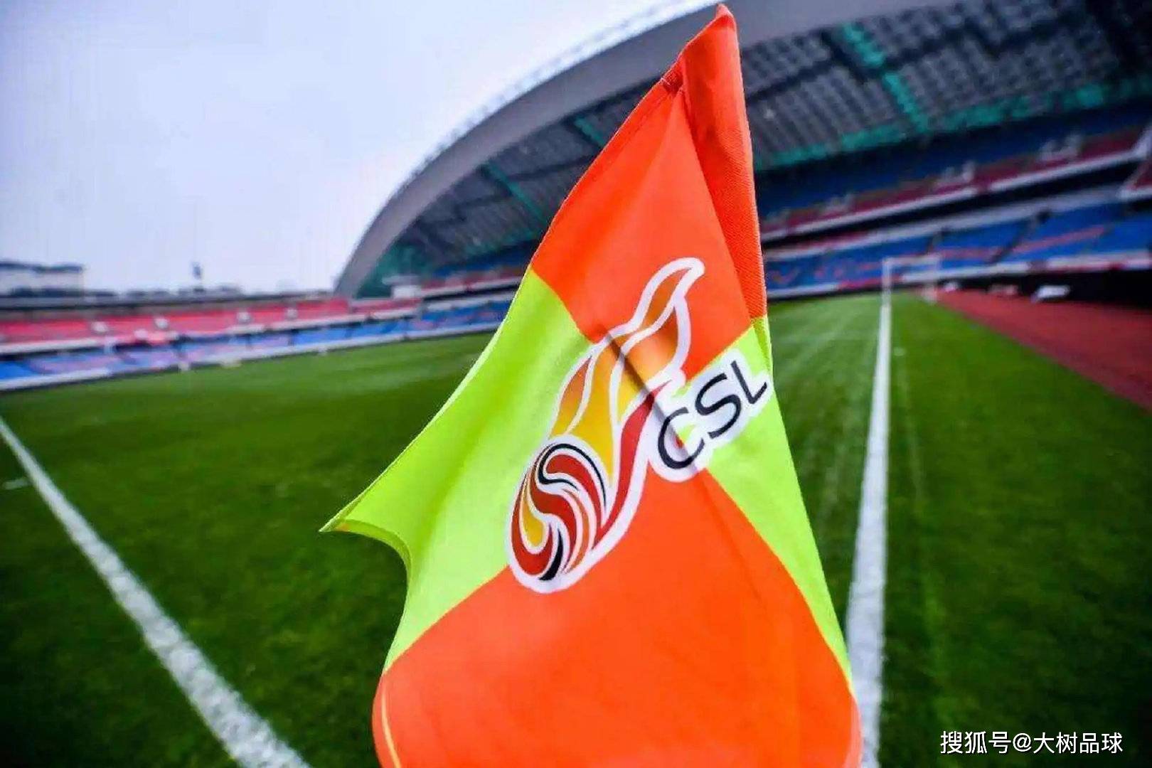 大鱼！中甲球(qiú)队报价歐(ōu)冠球(qiú)队前锋：28岁1米9，歐(ōu)冠11场1球(qiú)