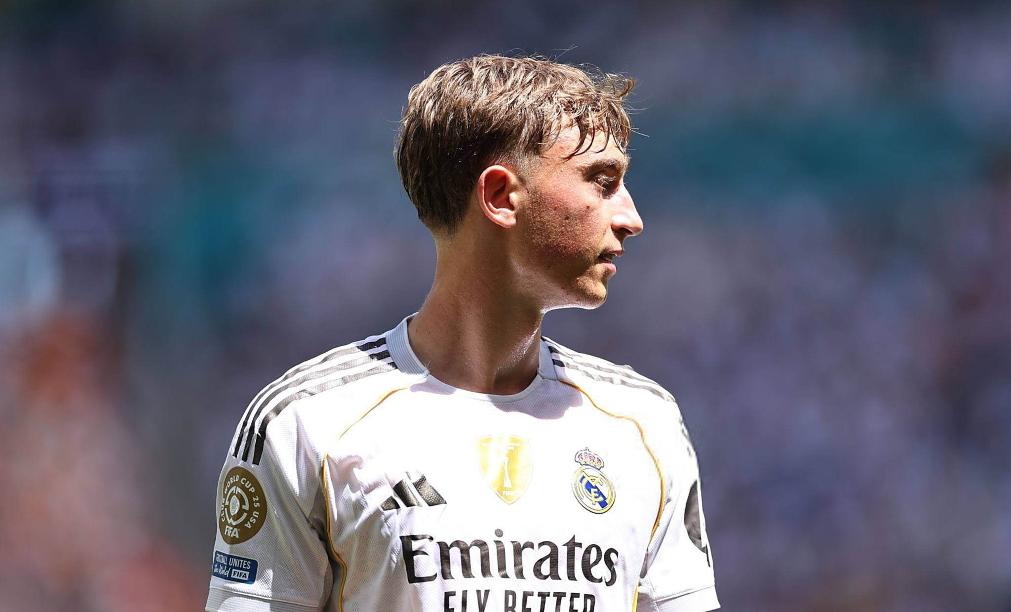 姆巴珮(pèi)领衔！歐(ōu)冠第(dì)二轮最佳阵容，凯恩落选，德(dé)佈(bù)劳內(nèi)在列