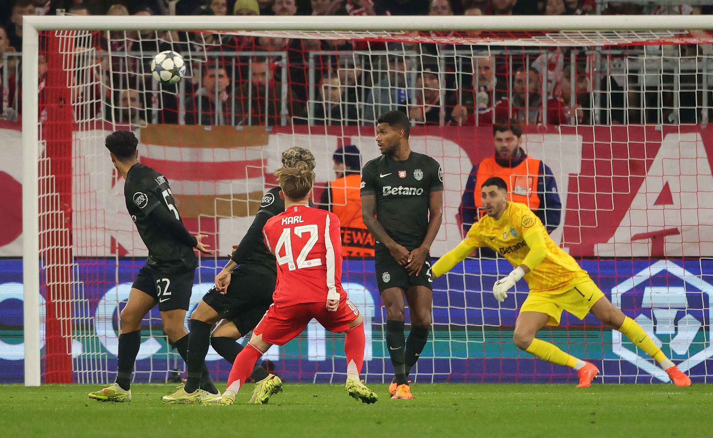 (躰(tǐ)育)足球——欧冠:拜仁(rén)慕尼(ní)黑胜里斯本竞技