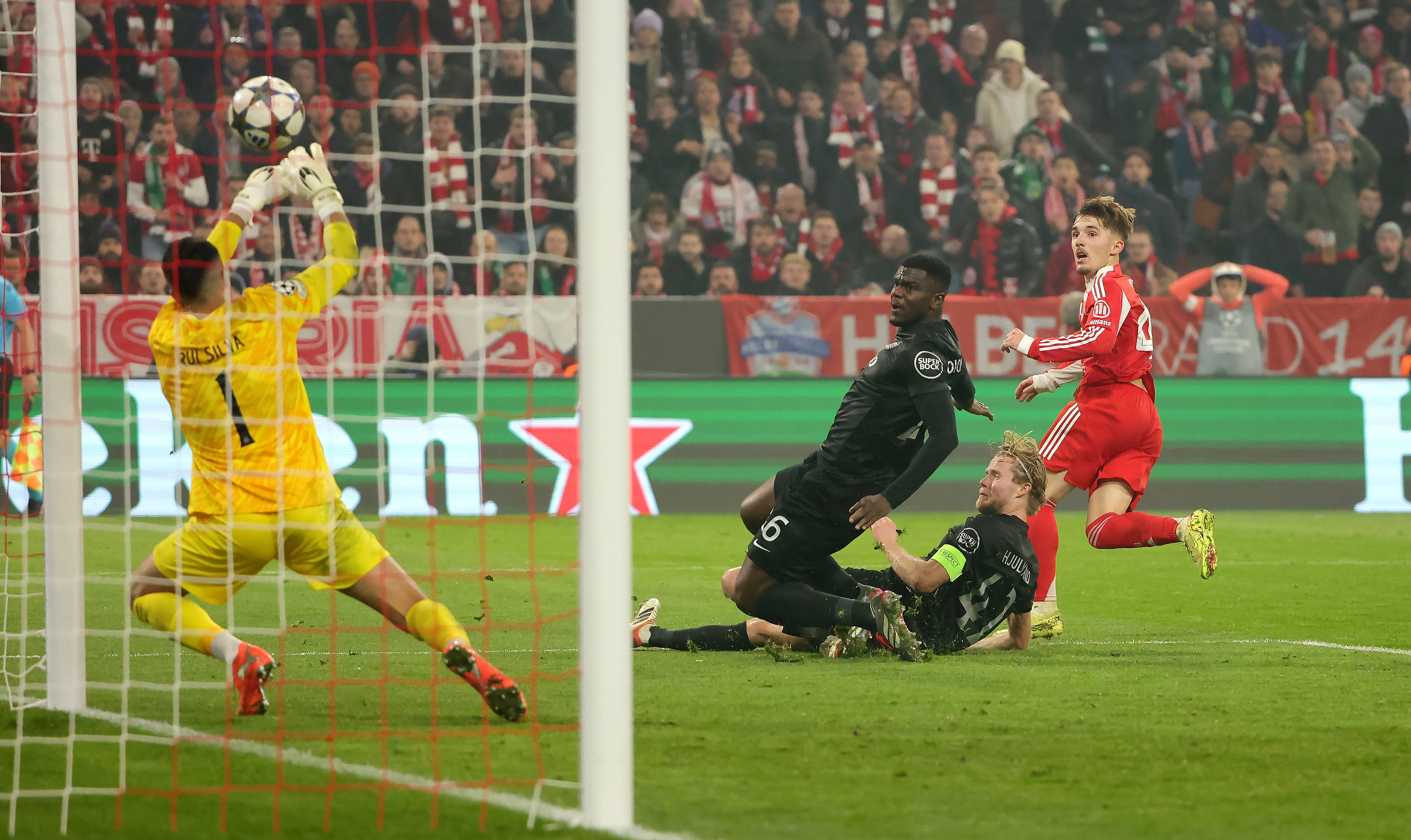 (躰(tǐ)育)足球——欧冠:拜仁(rén)慕尼(ní)黑胜里斯本竞技