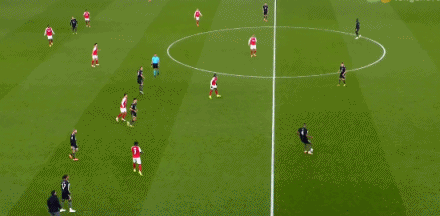 诺伊尔致命失误，阿森(sēn)纳3-1送拜仁賽(sài)季(jì)首敗(bài)，英超欧冠双线领跑