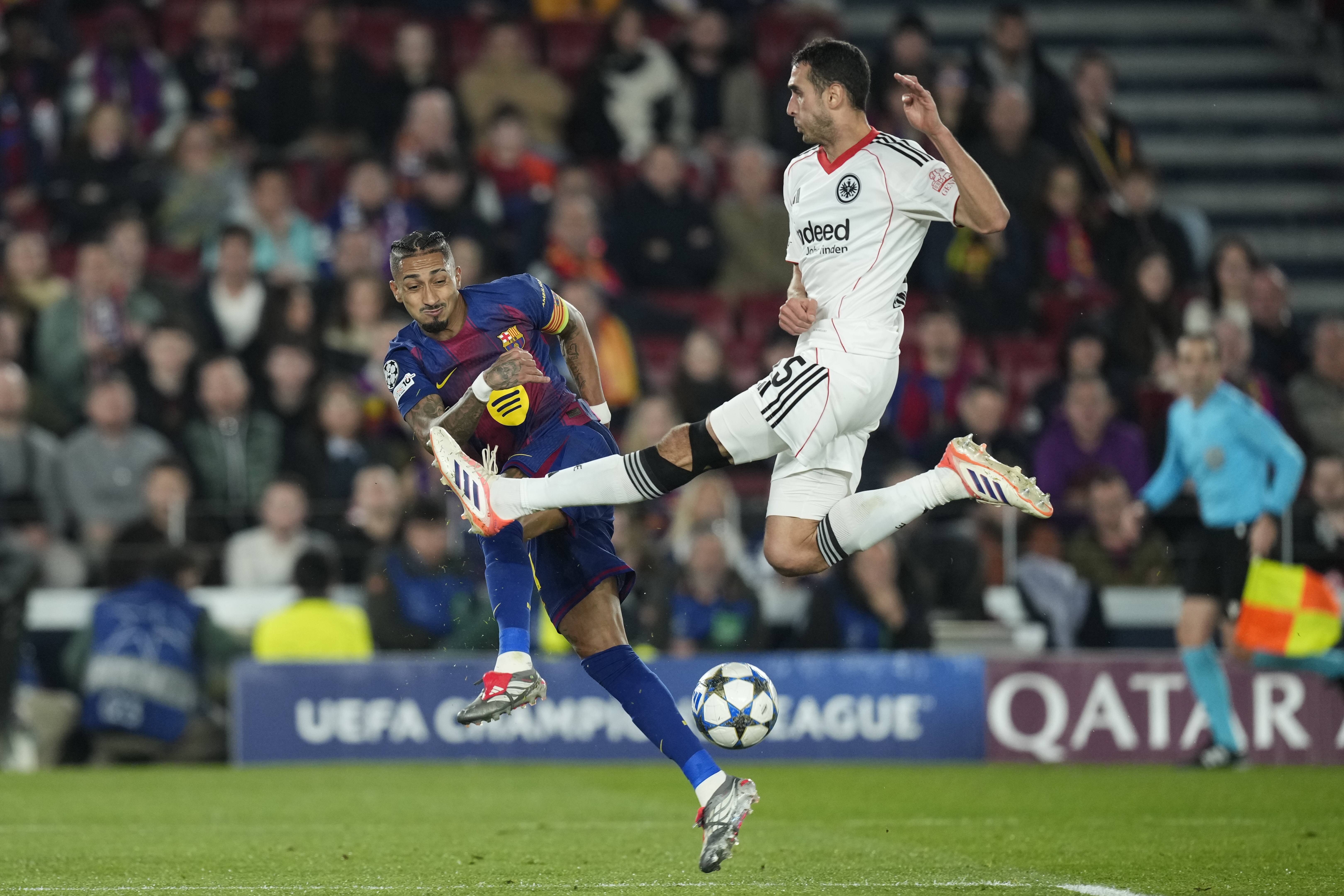 （外(wài)代二线）足球——欧冠(guān)联赛：巴萨胜法兰克福