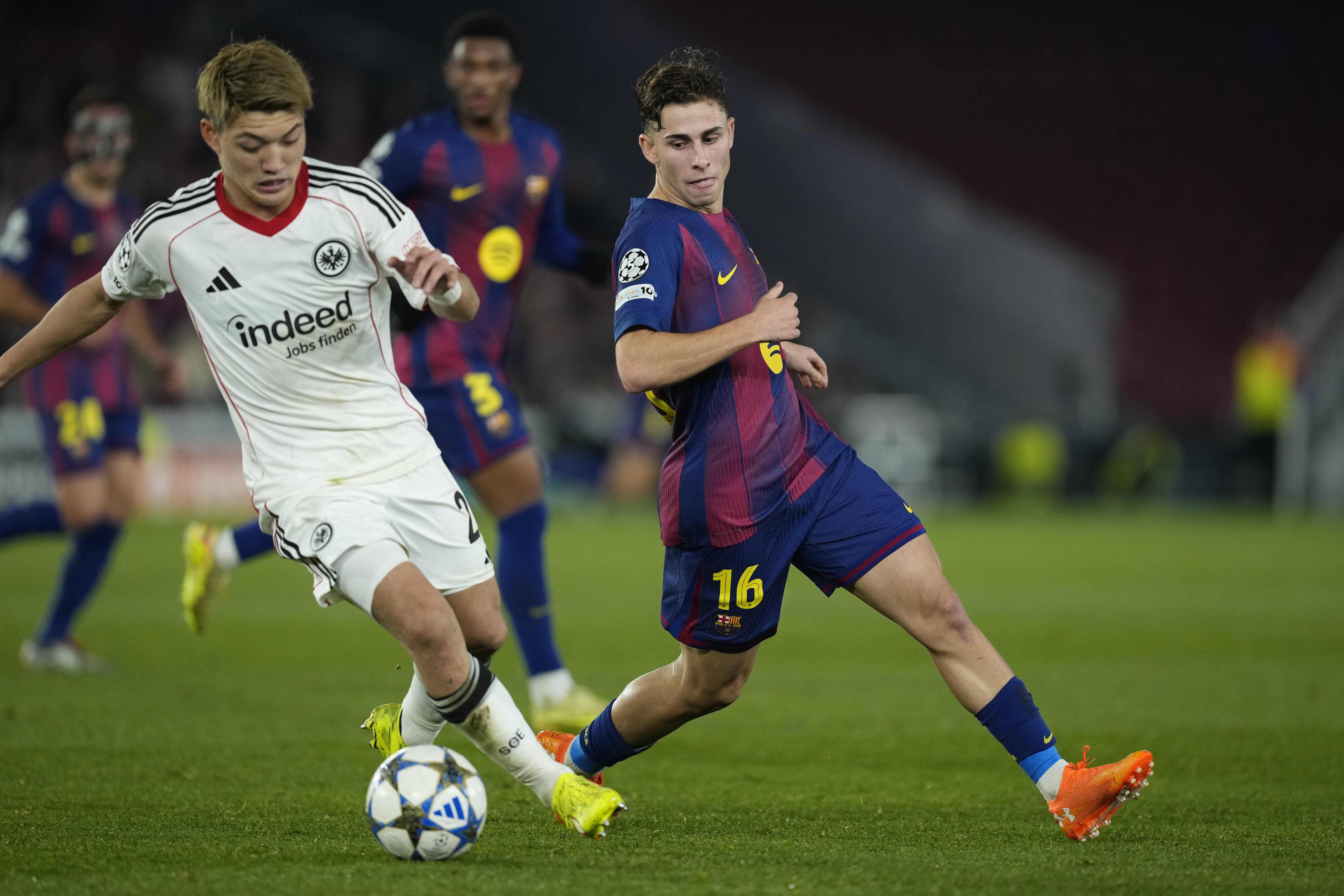 （外(wài)代二线）足球——欧冠(guān)联赛：巴萨胜法兰克福