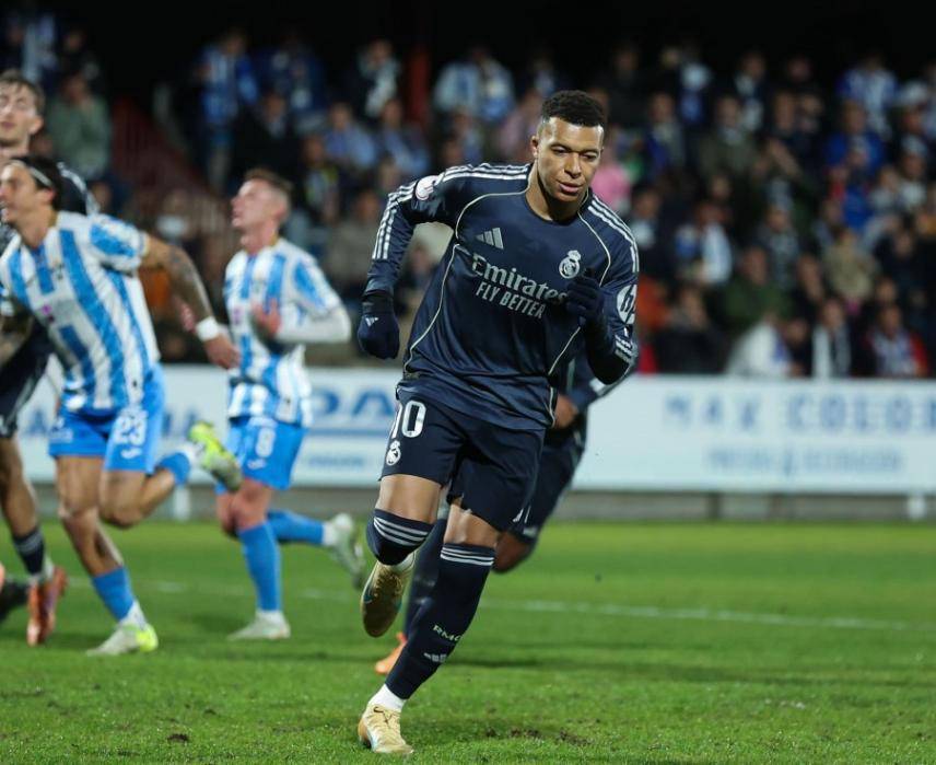 足坛一夜動(dòng)态:巴黎6冠王(wáng)比肩巴萨拜仁,曼城(chéng)6连胜,皇马赢球丢人