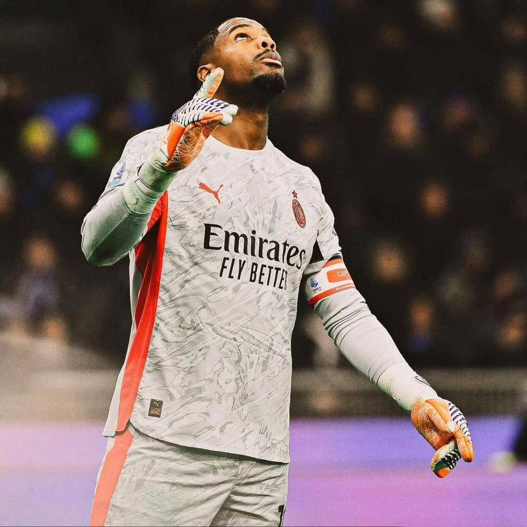 迈尼昂重回巅峰，守門(mén)员教练功(gōng)不可没，富拉尼出尔反尔致(zhì)续约停摆