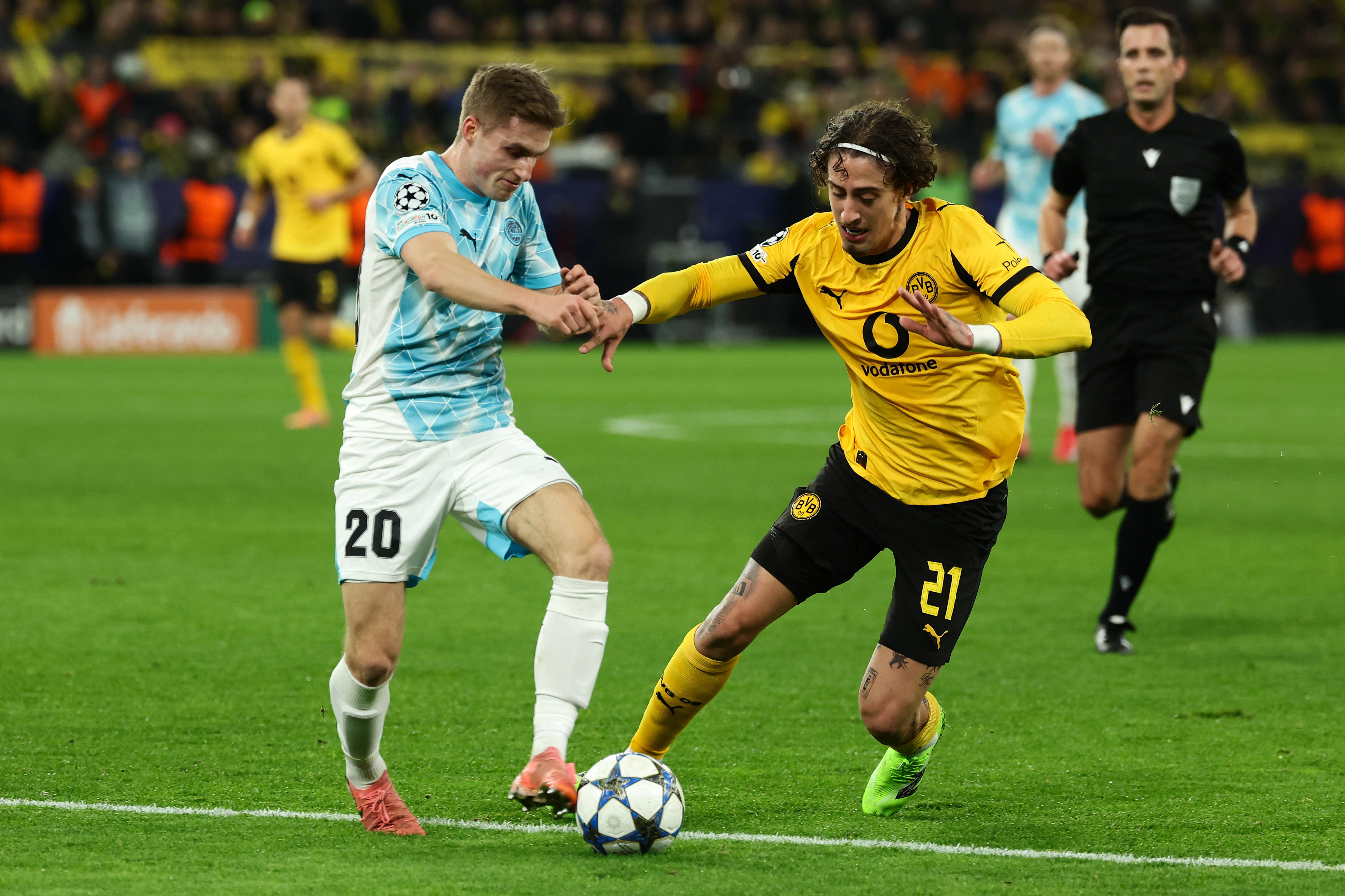 （体育）足球——欧冠：多特蒙德平博德閃(shǎn)耀