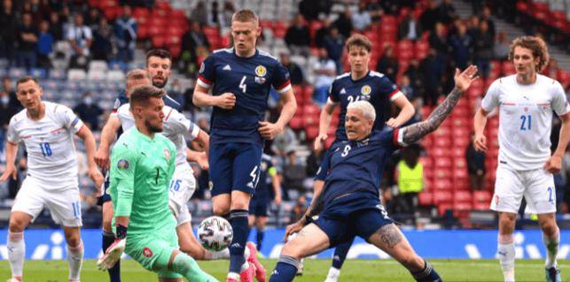 生死战!格(gé)鲁吉亚主场死磕西班牙(yá),克瓦拉茨赫利亚叫(jiào)板加维