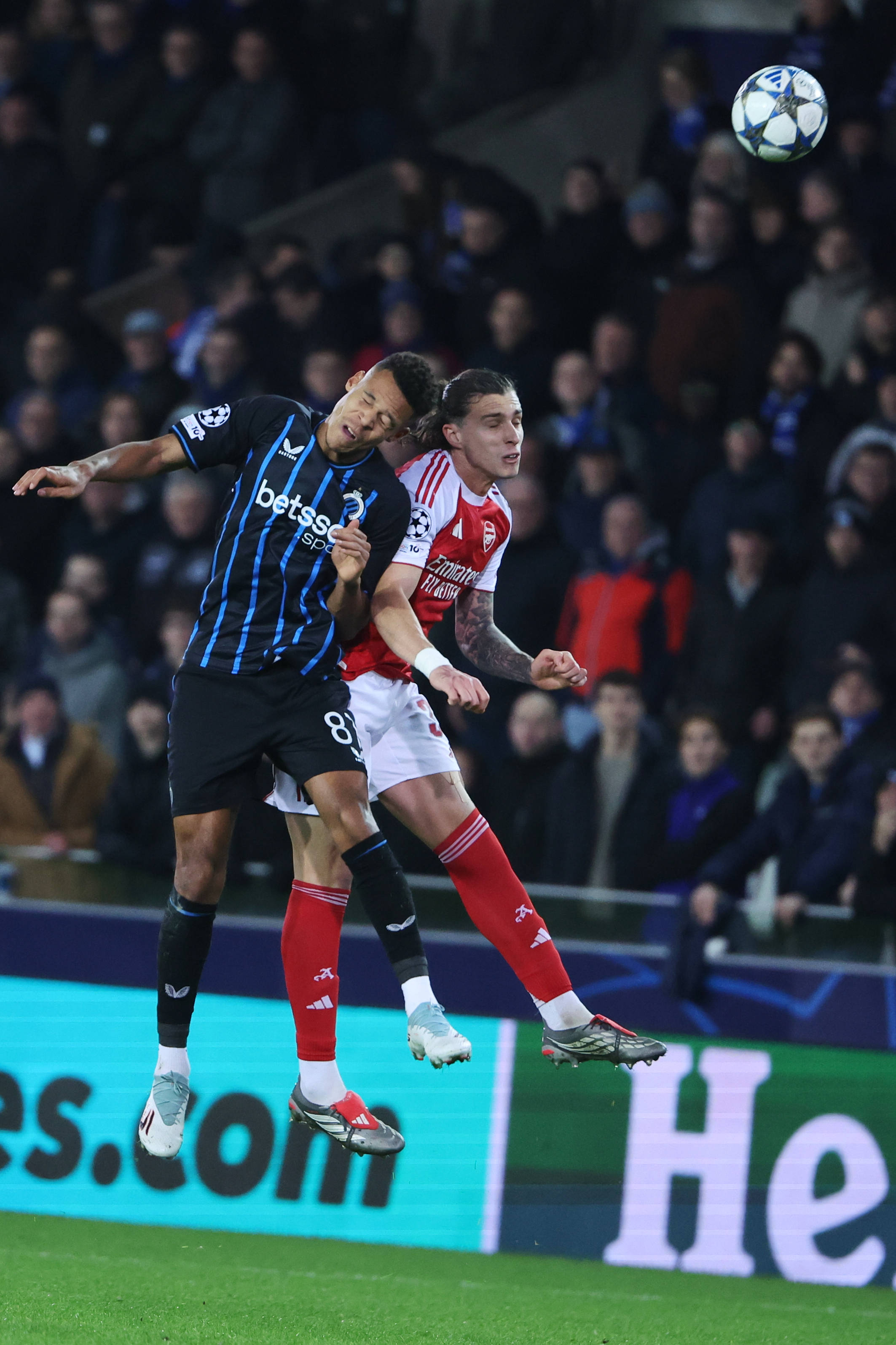 (外代二线)足球——欧冠聯(lián)赛:阿森纳胜布鲁日