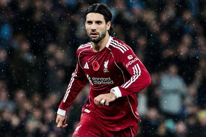 争议判罚让齐沃沉默!利物(wù)浦绝杀點(diǎn)球(qiú)遭(zāo)炮轰,歐(ōu)冠出(chū)线形势大乱