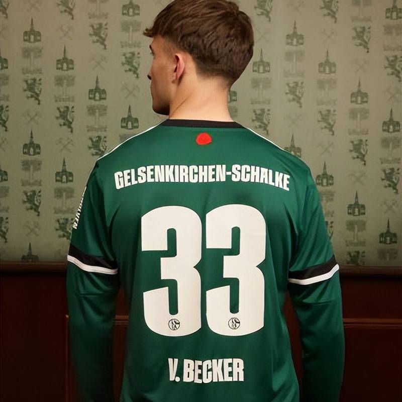 沙尔克04队发布特别版球衣(yī)